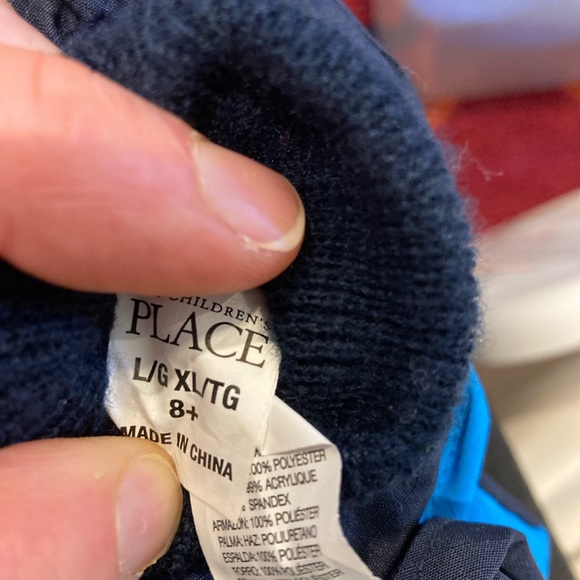 Children’s Place ski gloves - Picture 2 of 2